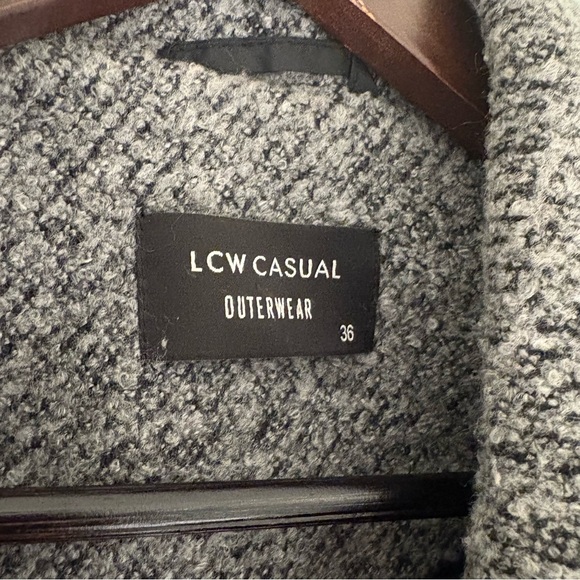 coat - Picture 2 of 4